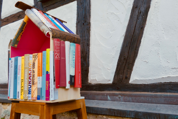 minibibliotheek gemaakt van boeken